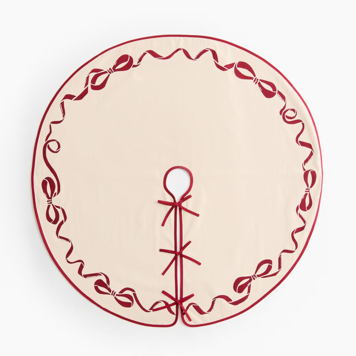 Christmas tree skirt with bows