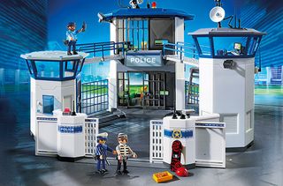 Top Toys 2017: Police Headquarters with prison