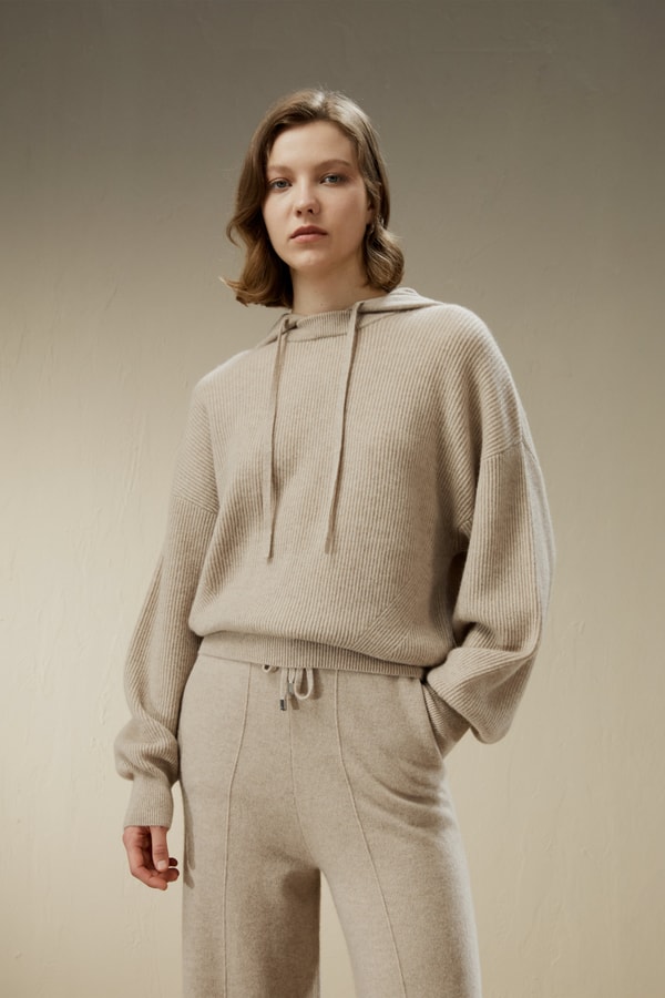 Eshe 2-In-1 Cashmere Detachable Hoodie