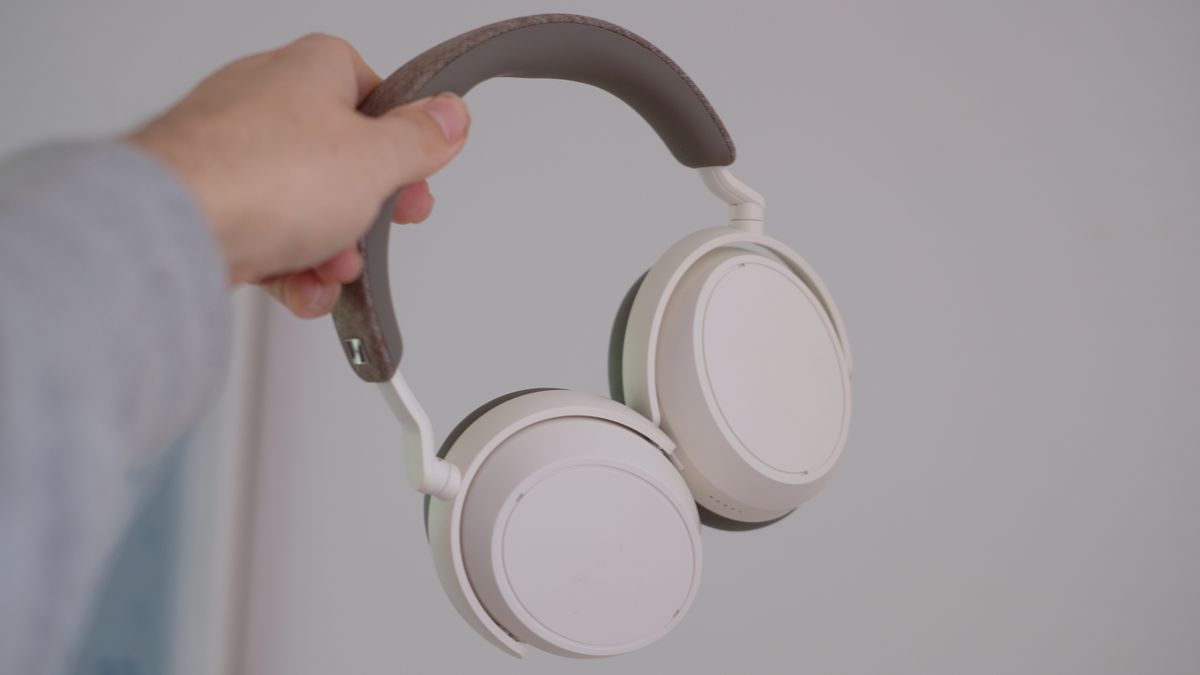 Photograph of Sennheiser Momentum 4 headphones