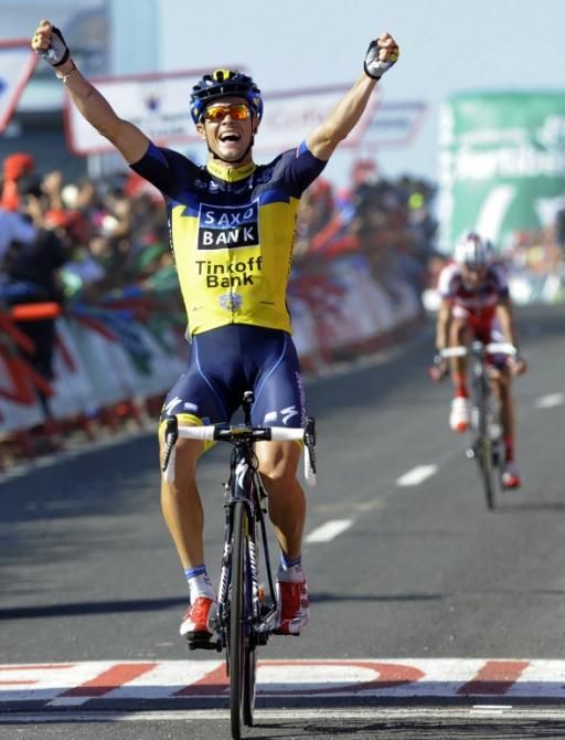 Nicolas Roche (Saxo-Tinkoff) wins stage 2