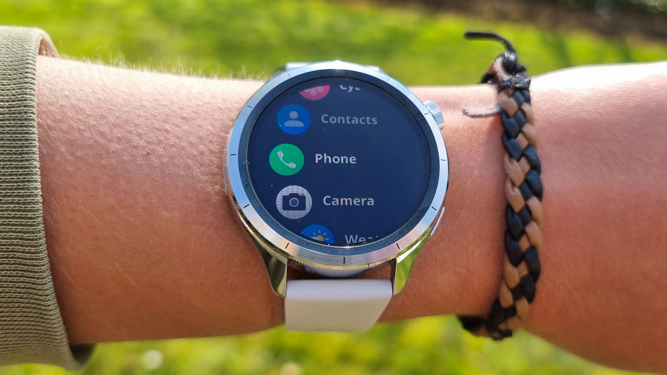 The Xiaomi Watch S4, a close-up picture of the screen
