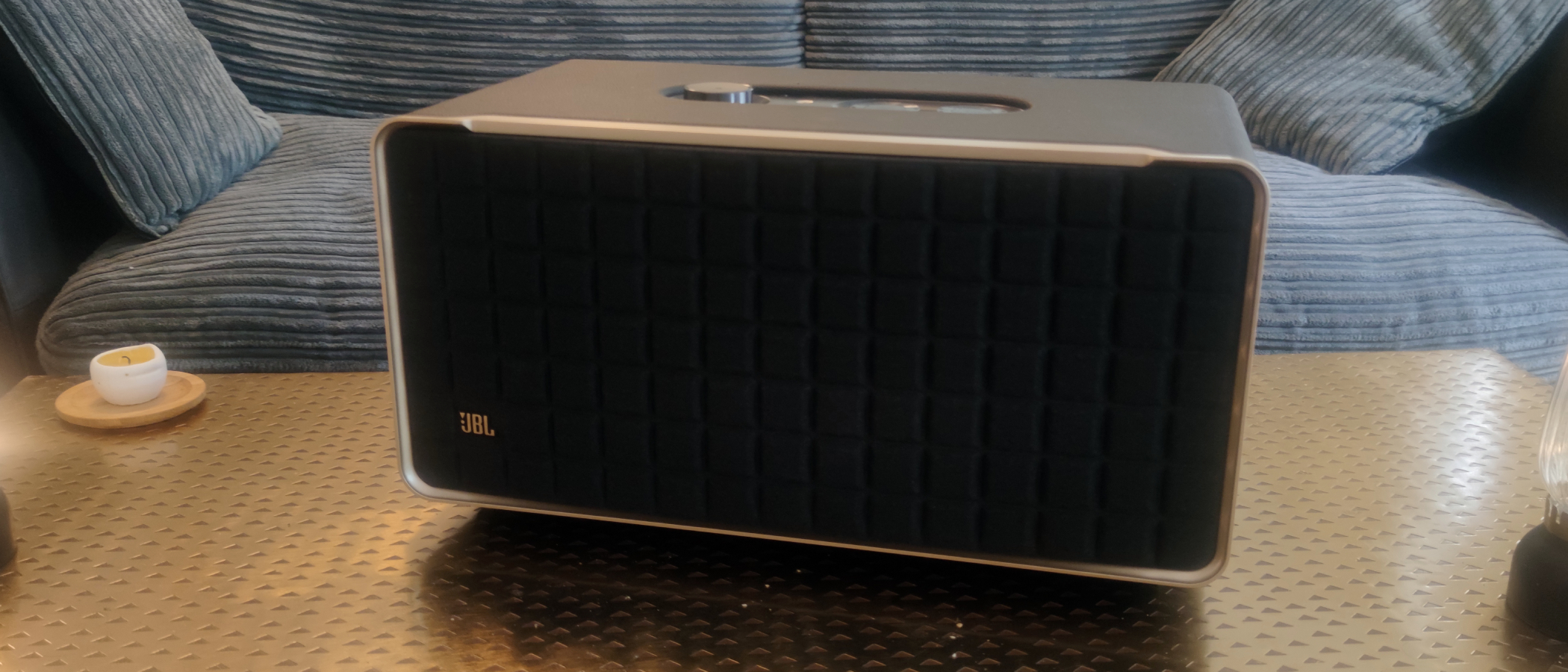 JBL Authentics 500 - Hi-Fidelity Smart Home Speaker with Retro Design