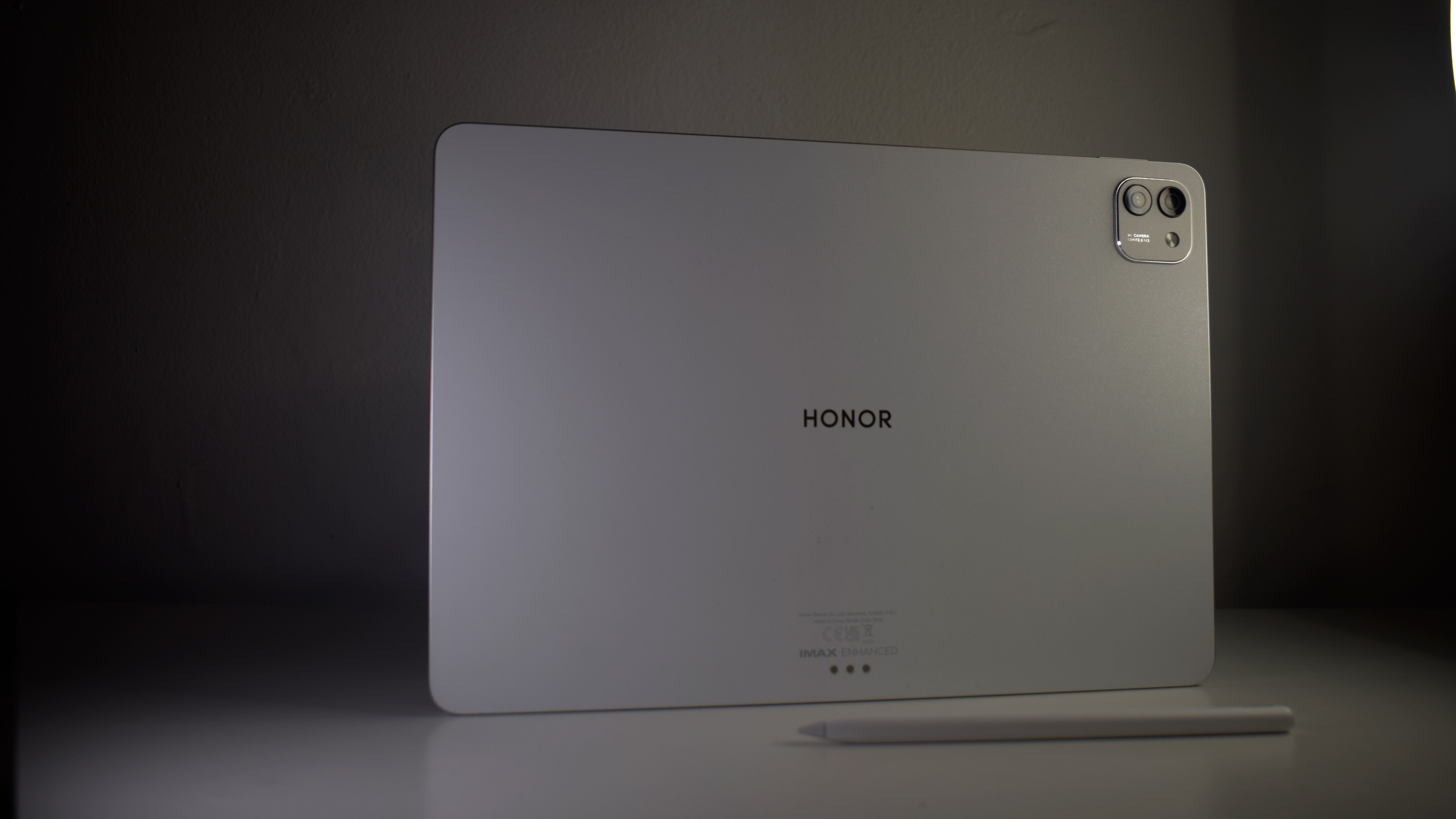 The Honor MagicPad 3 on a desk