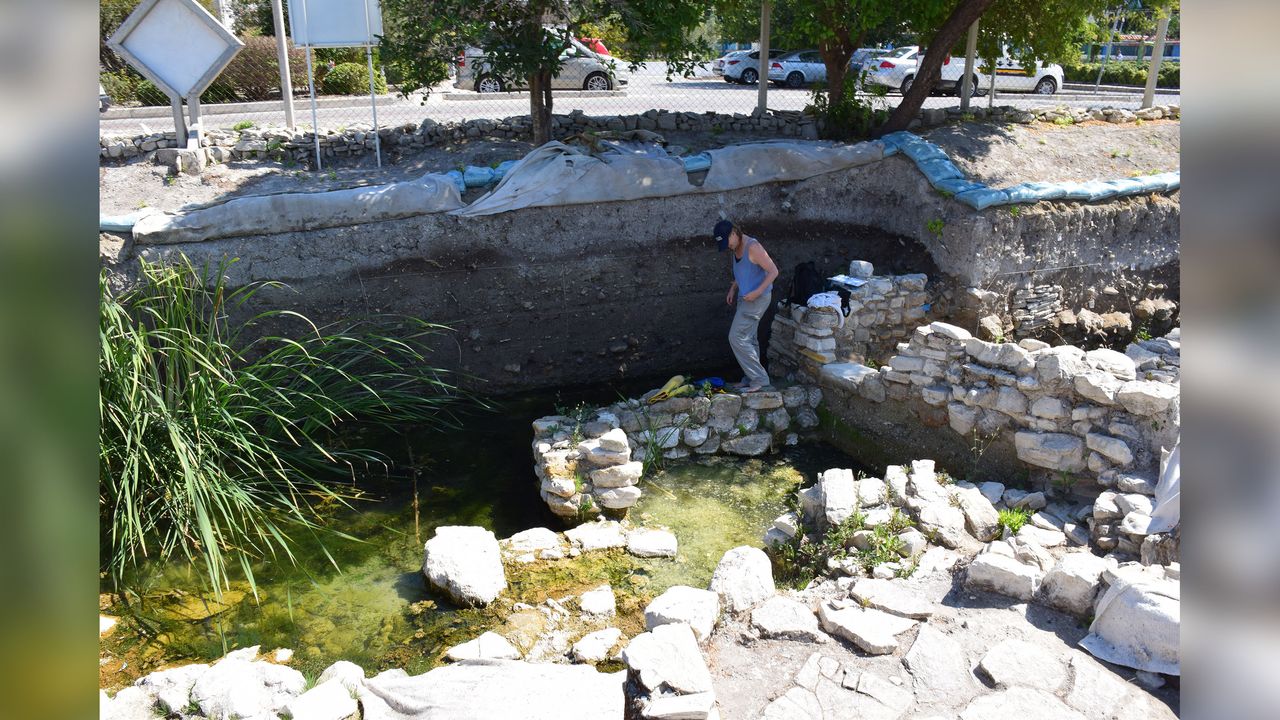 The archaeologists first thought that only part of the site had been damaged by the tsunamis, but they later found the ancient disaster covered the entire area.