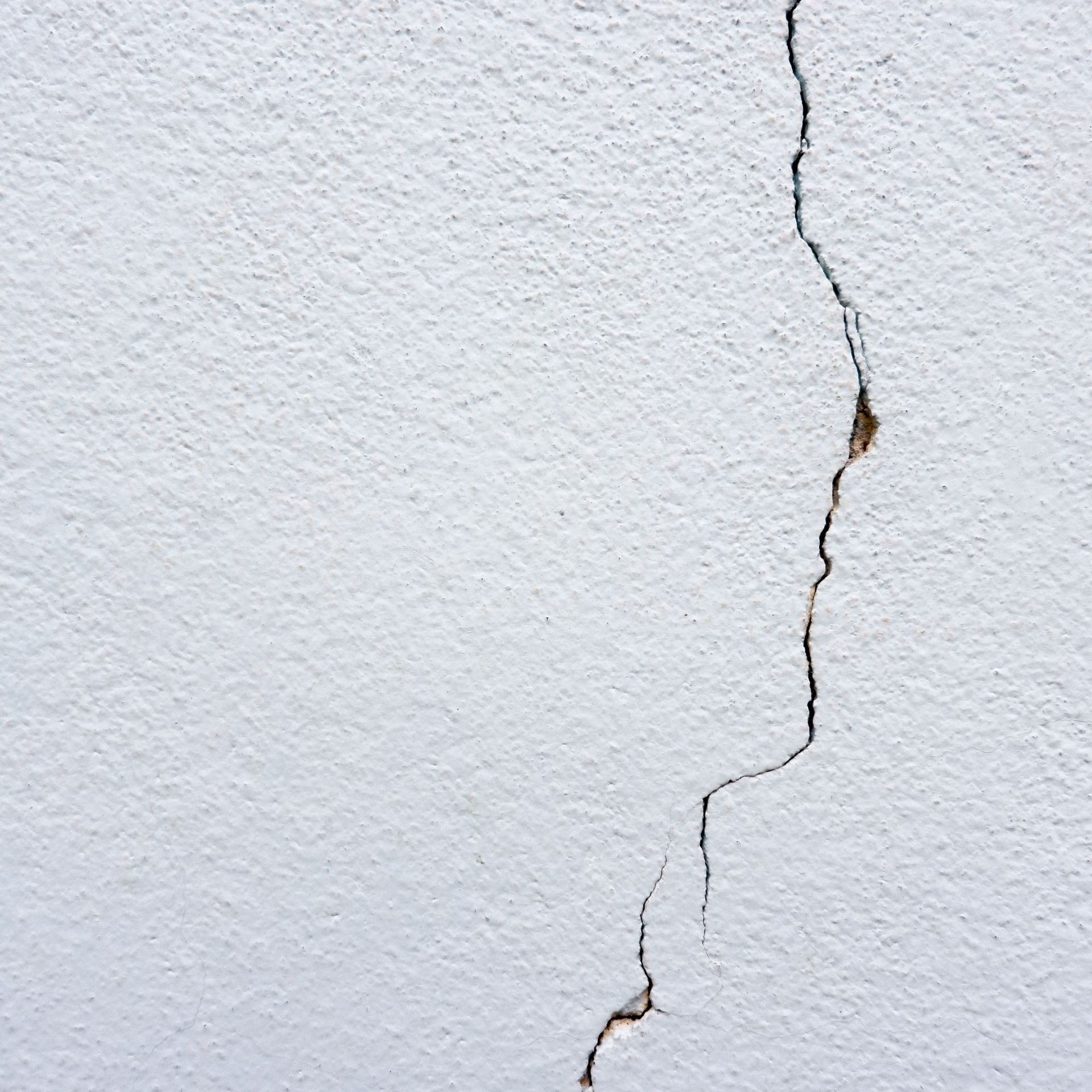 When to worry about cracks in walls and when to relax | Ideal Home