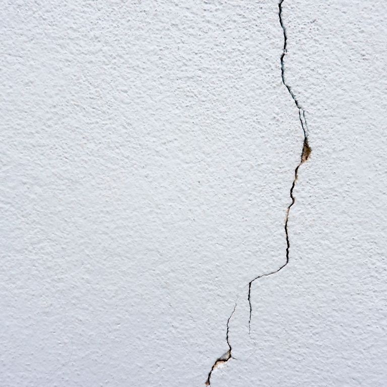 When to worry about cracks in walls and when to relax | Ideal Home