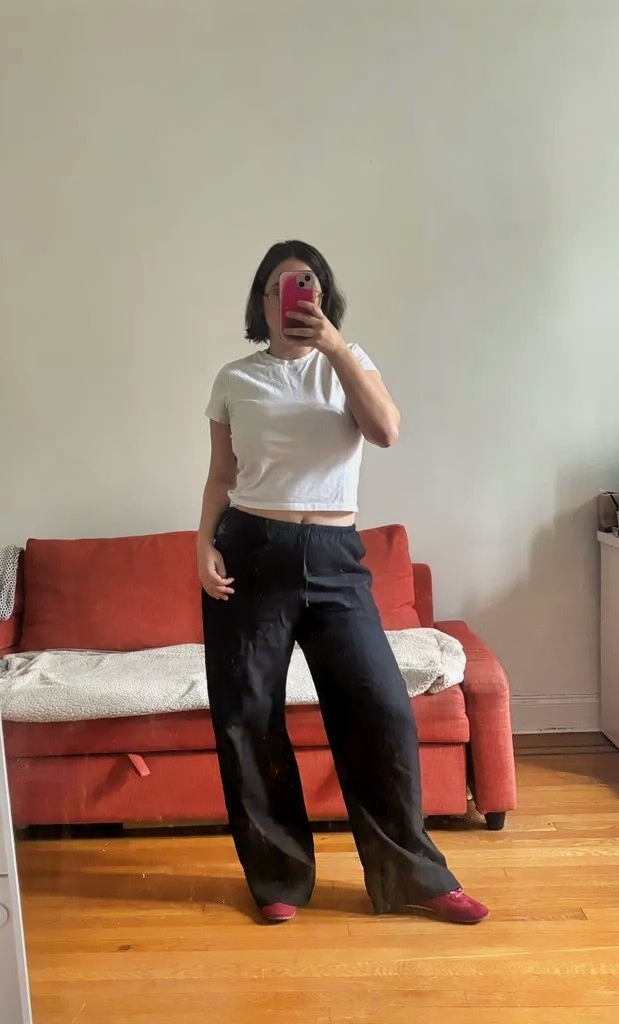 Julia Marzovilla tests the Gap Linen-Blend Easy Wide-Leg Pants