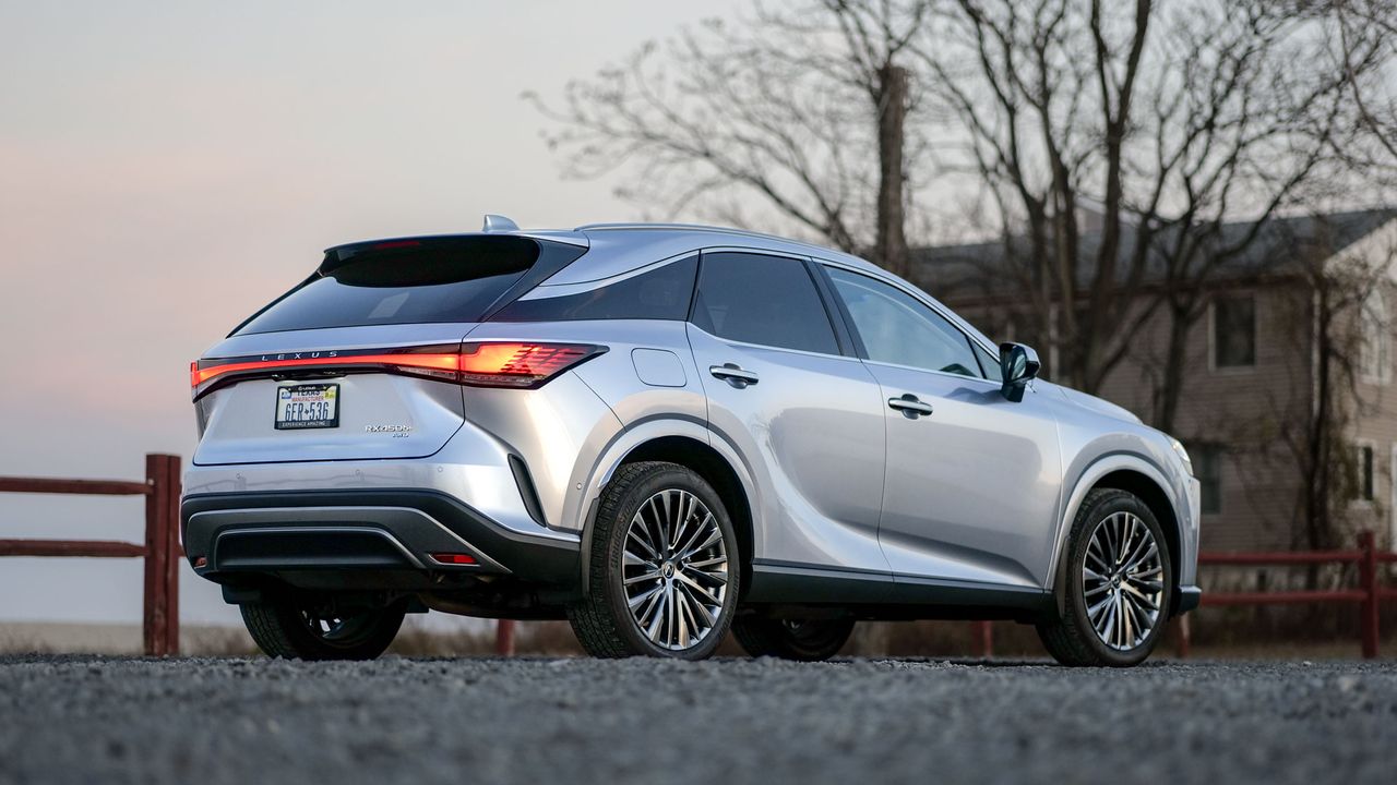 2024 Lexus RX450h+ Luxury PHEV test drive.