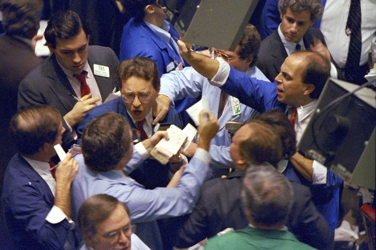 Traders on the floor of the New York Stock Exchange on Oct. 19, 1987.