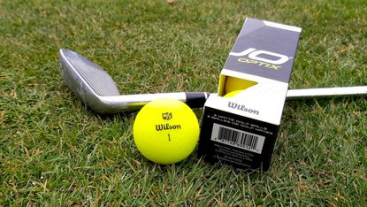 Wilson Duo Optix golf ball - single ball plus sleeve