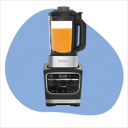 Ninja Foodi Blender on blue background