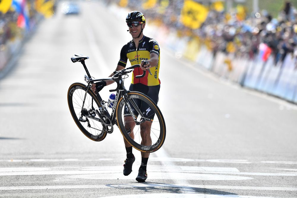 Philippe Gilbert wins the 2017 Tour of Flanders