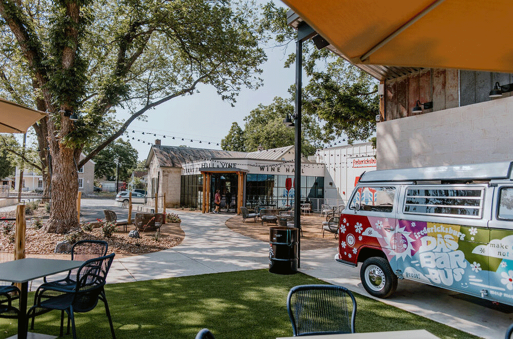 Hill and Vine, Texas