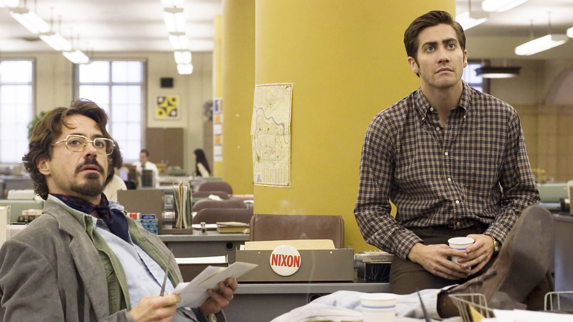 (L-R) Robert Downey Jr. as Paul Avery and Jake Gyllenhaal as Robert Graysmith in "Zodiac"
