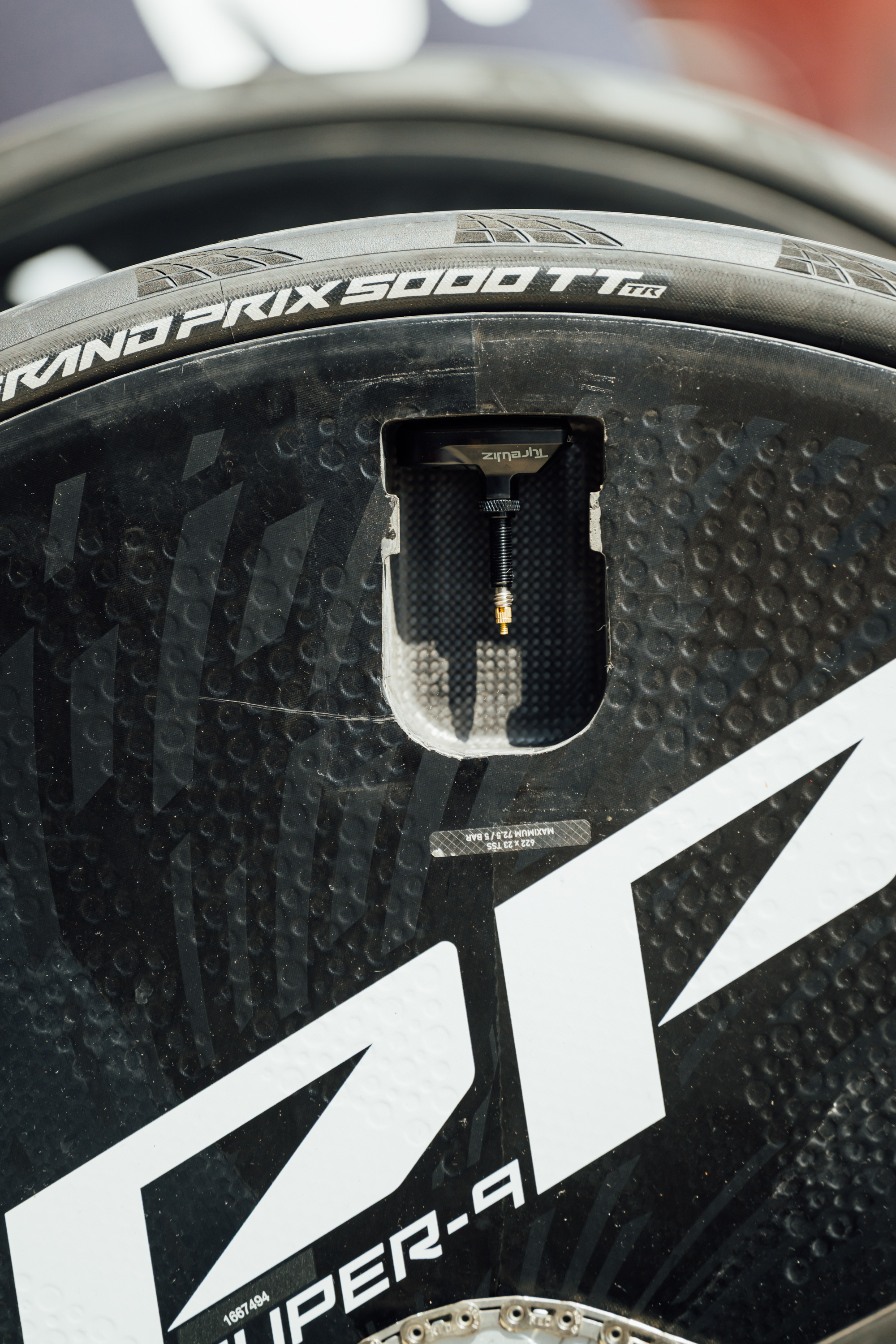 Close up of bike tech found at the Giro d'Italia 2025