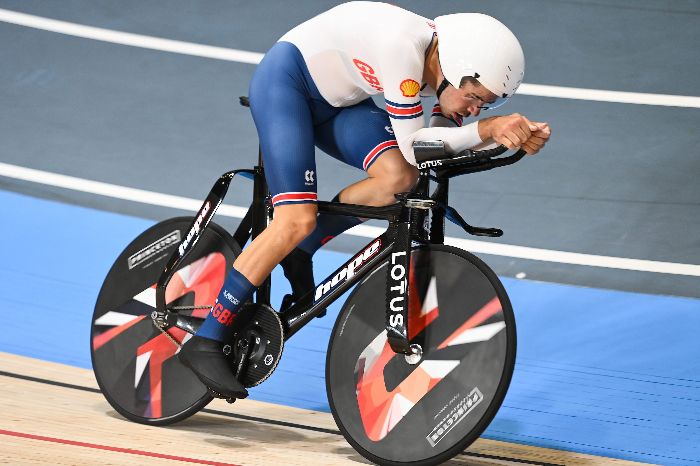 Picture by Simon Wilkinson/SWpix.com - 18/10/2024 - Cycling - Tissot UCI 2024 Track World Championships Ballerup - Copenhagen, Denmark - Ballerup Super Arena - Men&#039;s Individual Pursuit, Qualifying - Charlie Tanfield (Great Britain)