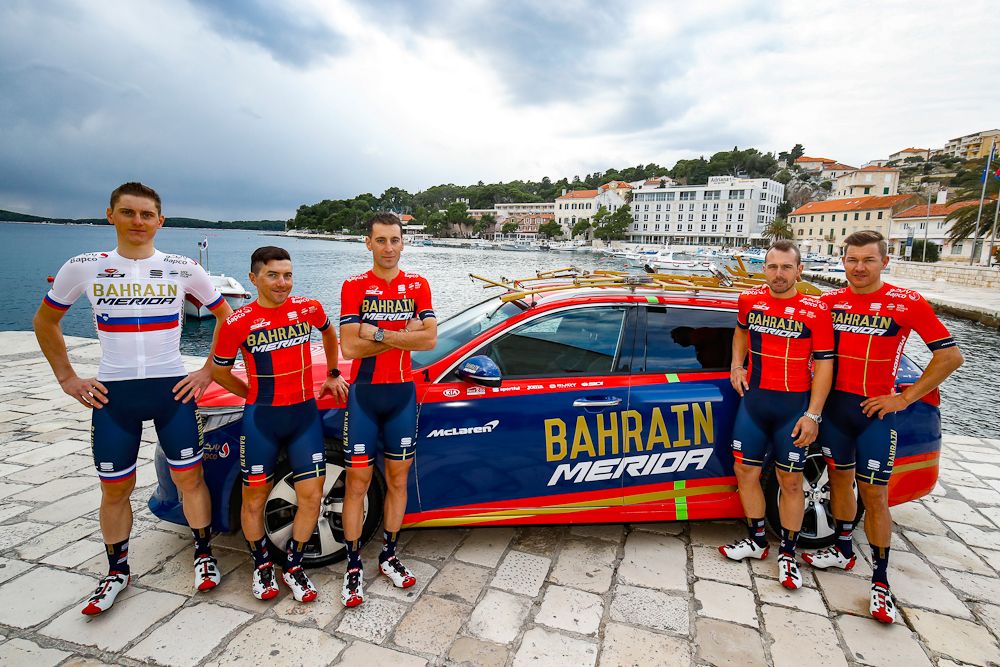 Domenico Pozzovivo and his Bahrain-Merida teammates