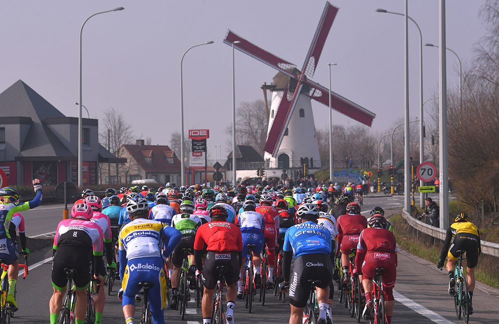 The peloton during Gent-Wevelgem 2018