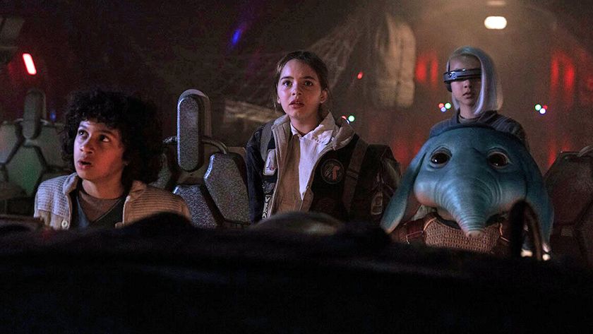 Star Wars: Skeleton Crew&#039;s kids looking shocked while standing in a cockpit