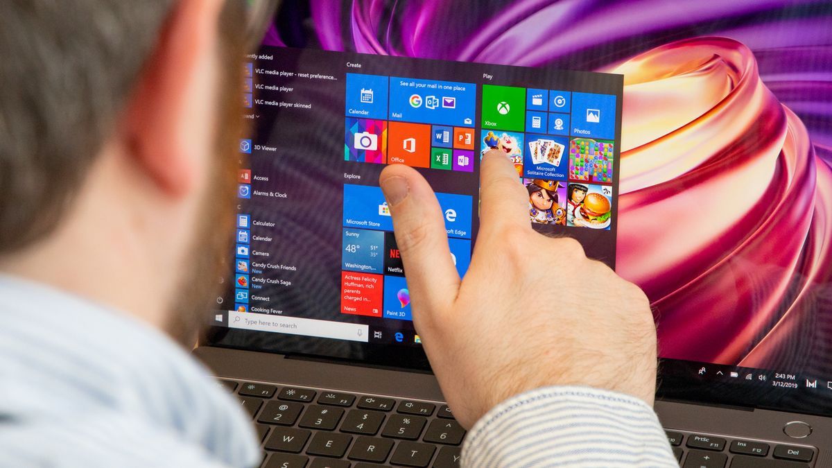 MateBook X Pro key travel in use