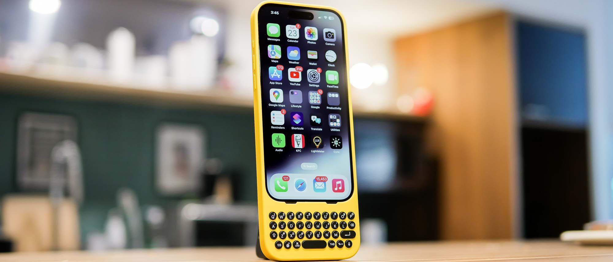 Clicks Keyboard iPhone 15 Pro Max イエロー Clicks Keyboard for Apple iPhone 15 Pro Max BumbleBee CK
