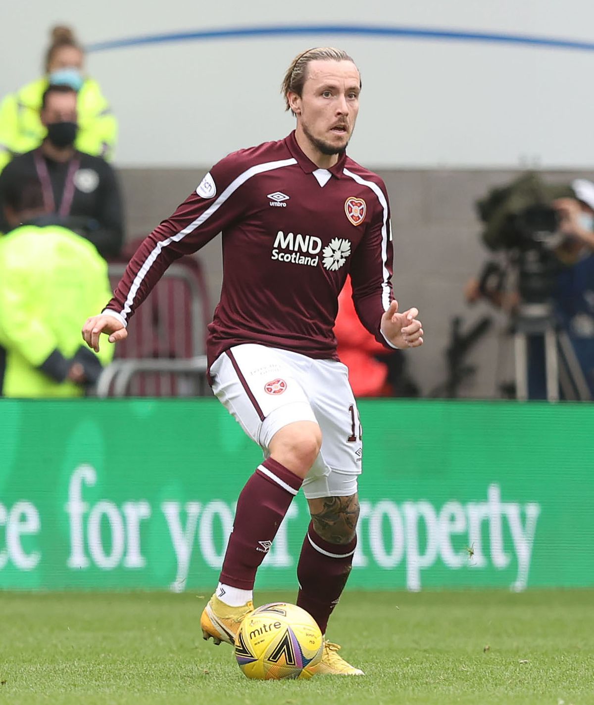 celtic-contact-hearts-about-missiles-faced-by-barrie-mckay-and-will