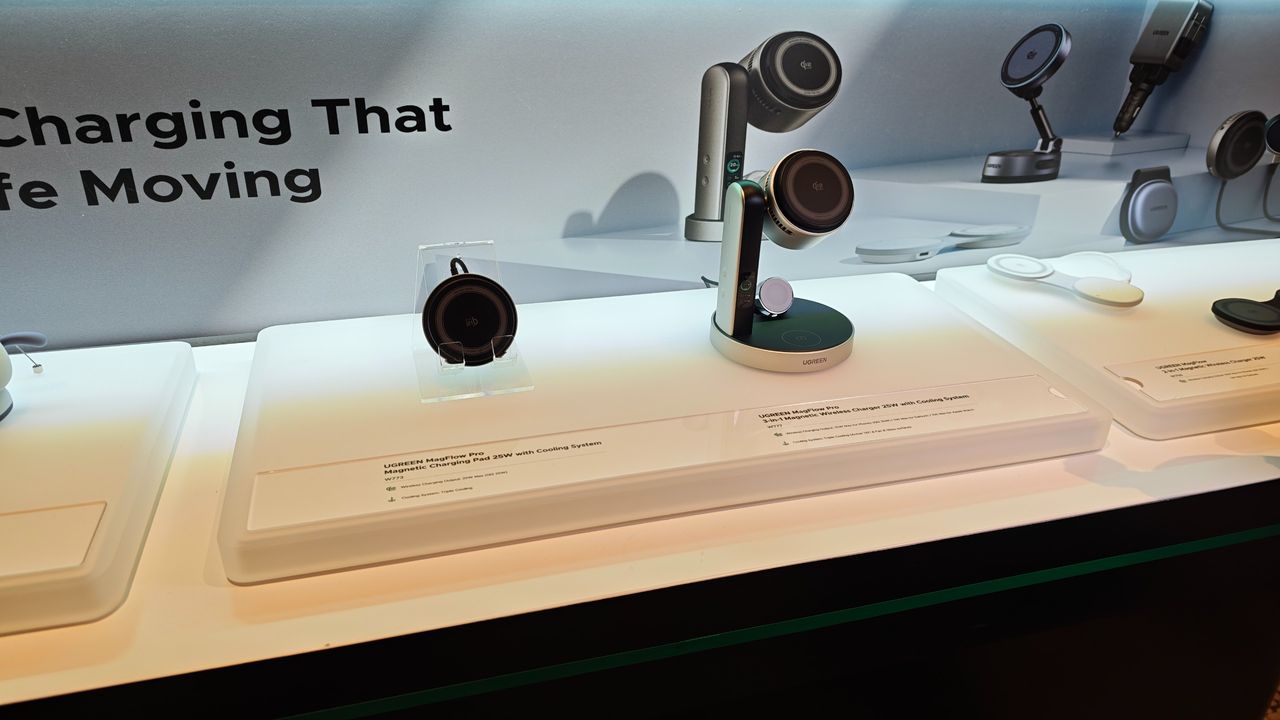 UGreen cooling chargers on display