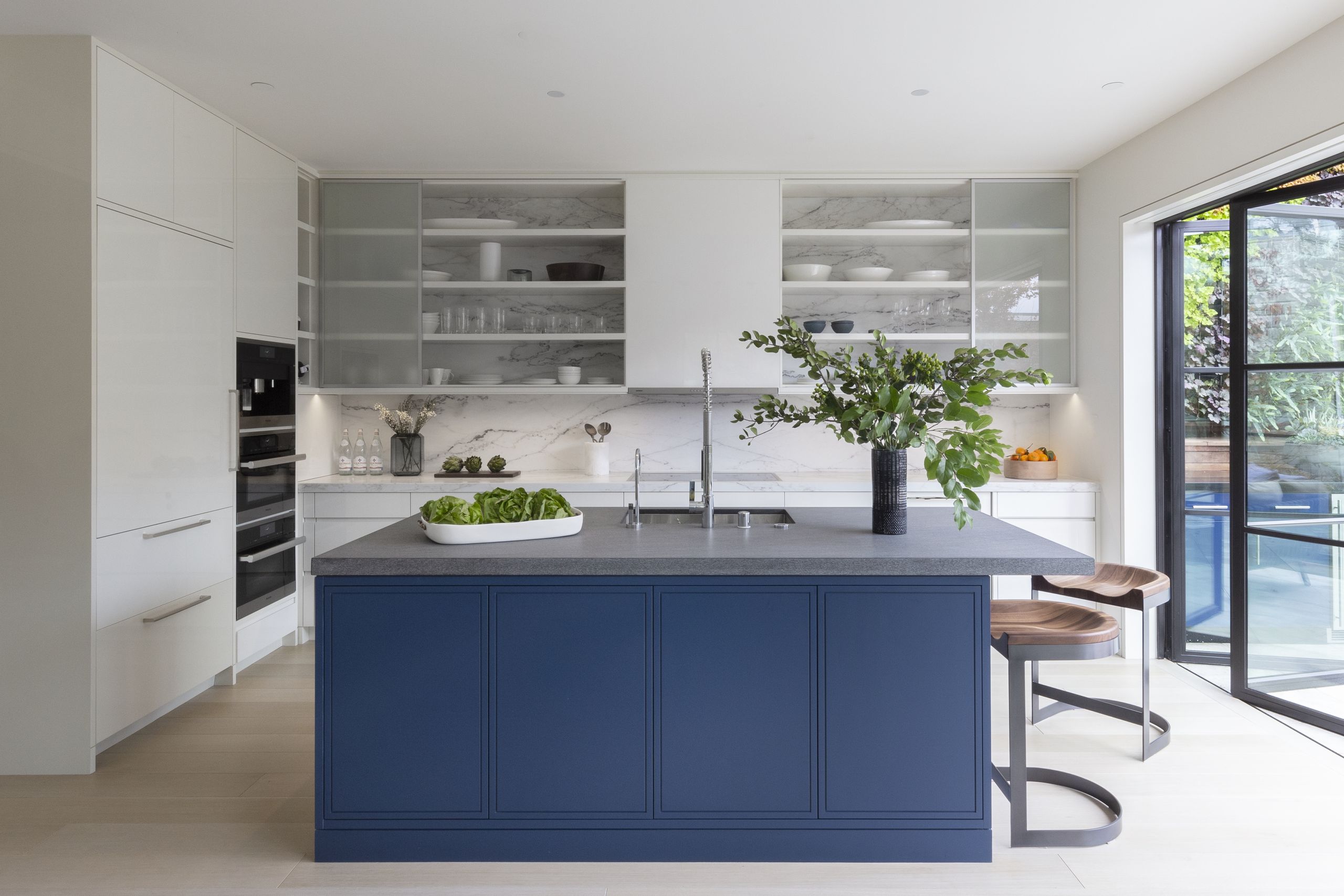 How do I make my kitchen minimalist? 8 designer steps | Livingetc