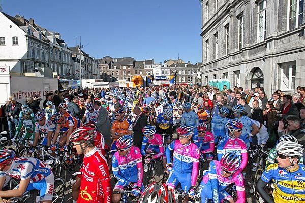 The start in Maastricht where the riders could relax for the last time.