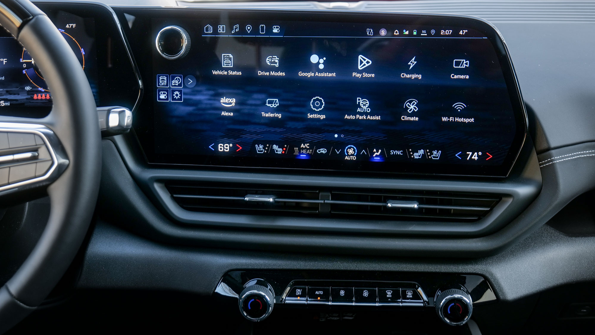 The panoramic fixed moonroof in the 2025 Chevrolet Silverado EV