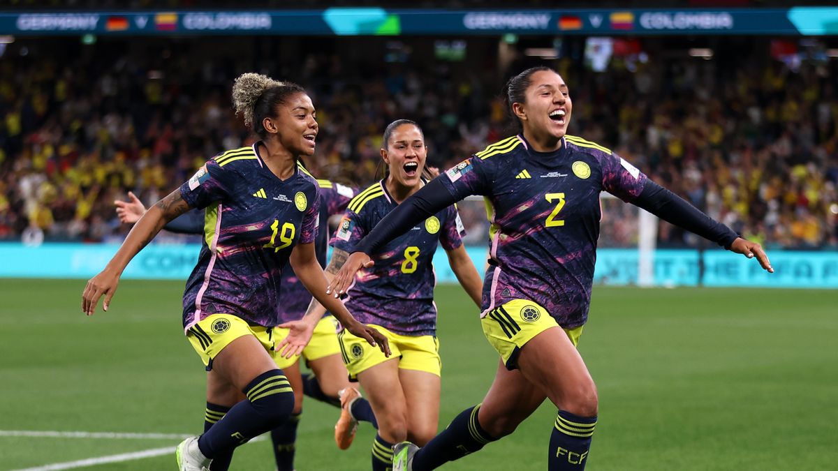 Manuela Vanegas of Colombia celebrates with teammates after scoring ahead of Columbia vs Jamaica in the 2023 Women&#039;s World Cup.