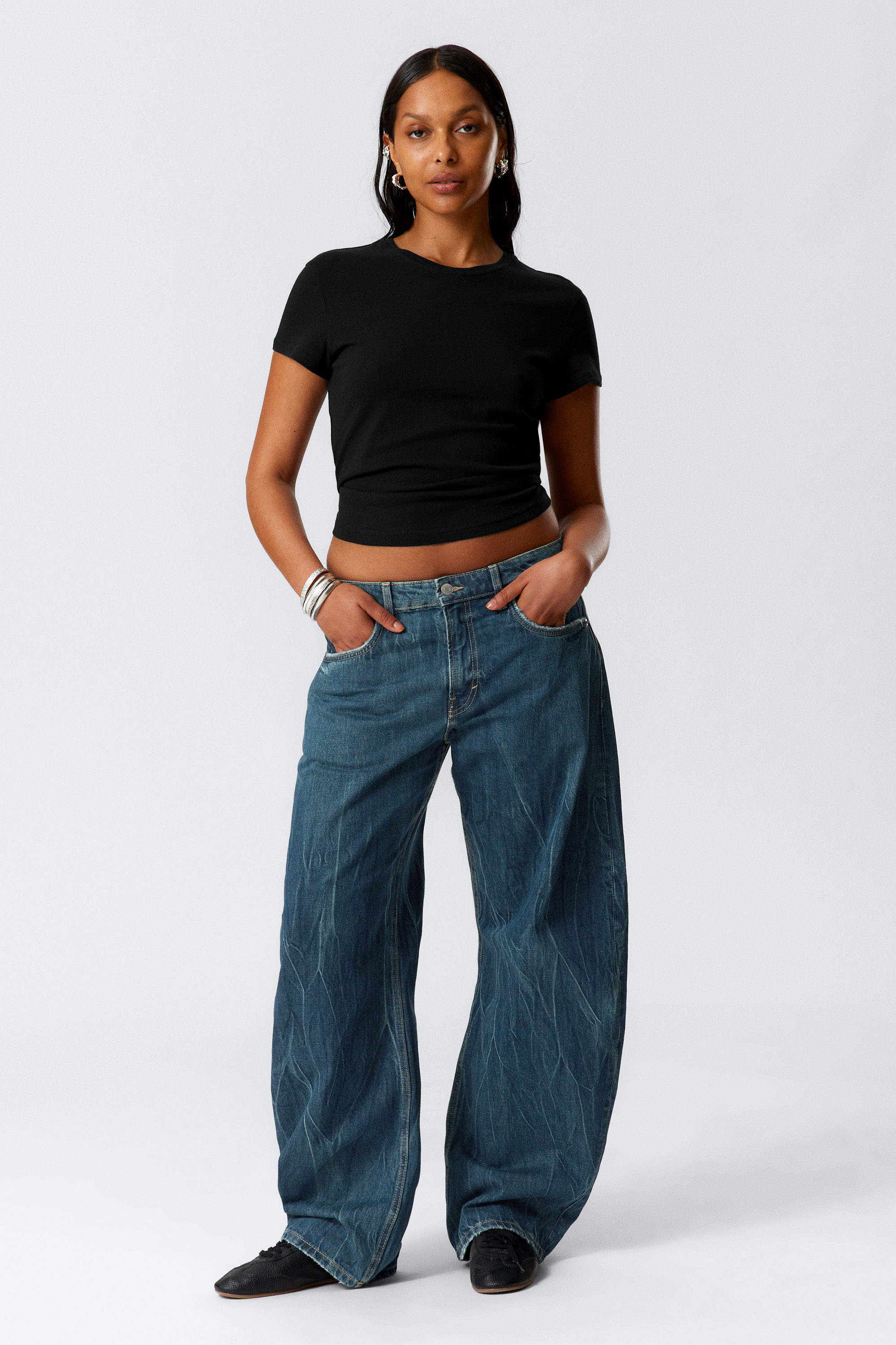 Abell Mid Rise Regular Cocoon Leg Jeans