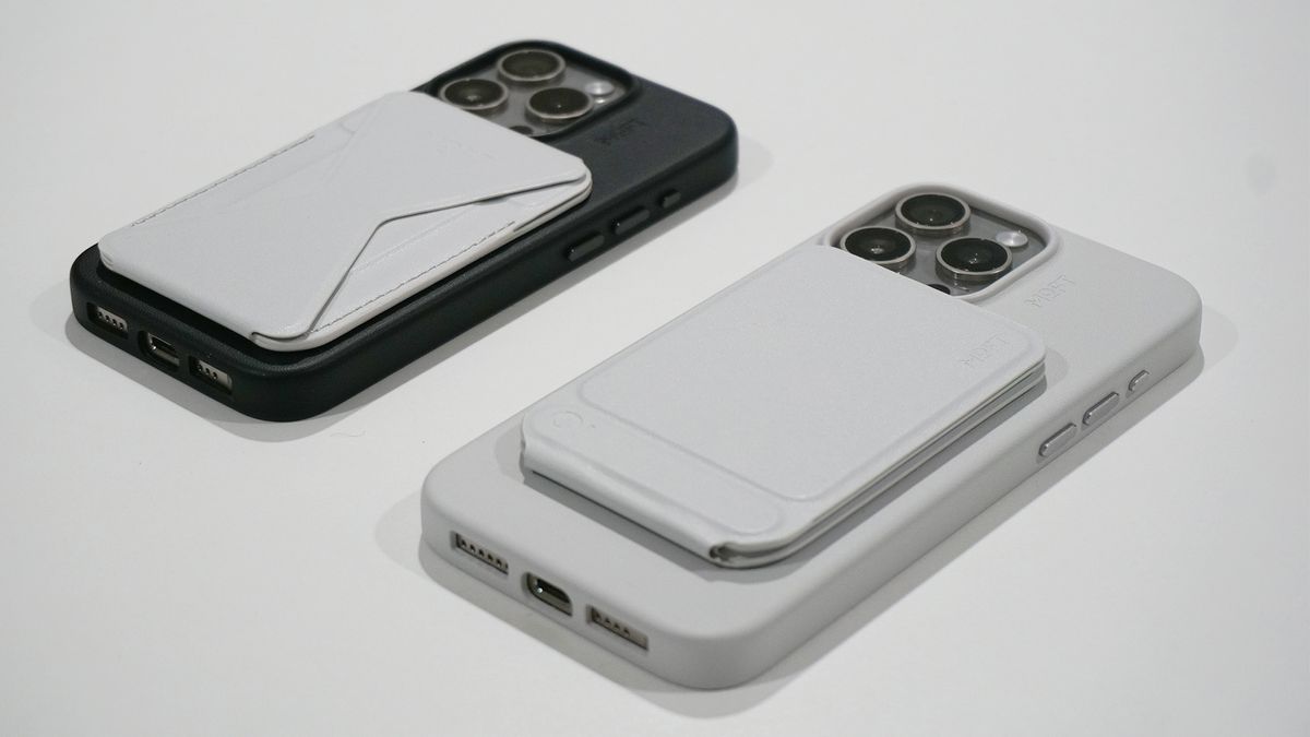 Moft iPhone 15 Pro case plus wallet and tripod MagSafe