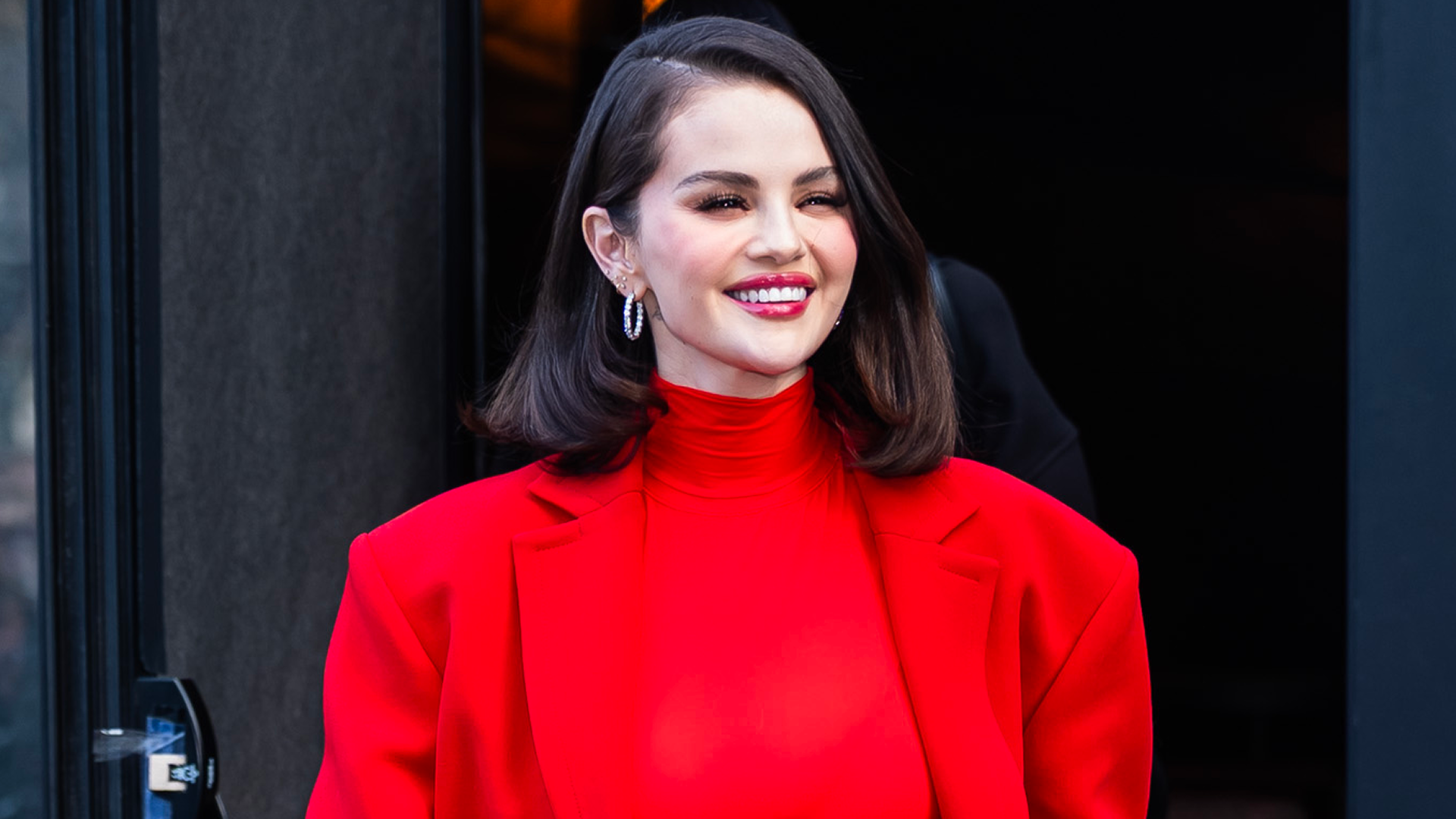 Selena Gomez met the cast of Love Island in a white Cult Gaia dress