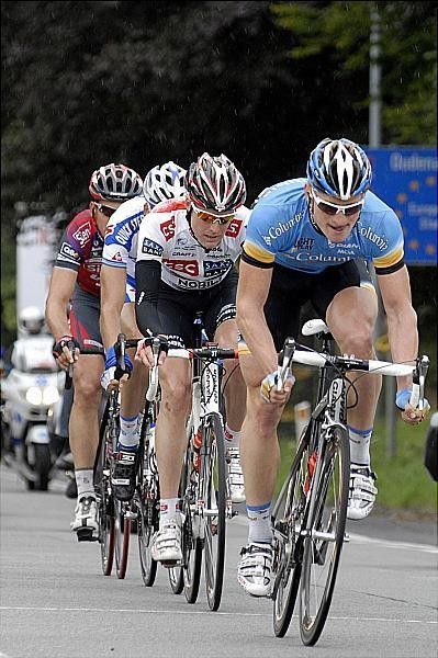 Andre Greipel (Columbia) leads the break at the first sprint in Oudenaarde.