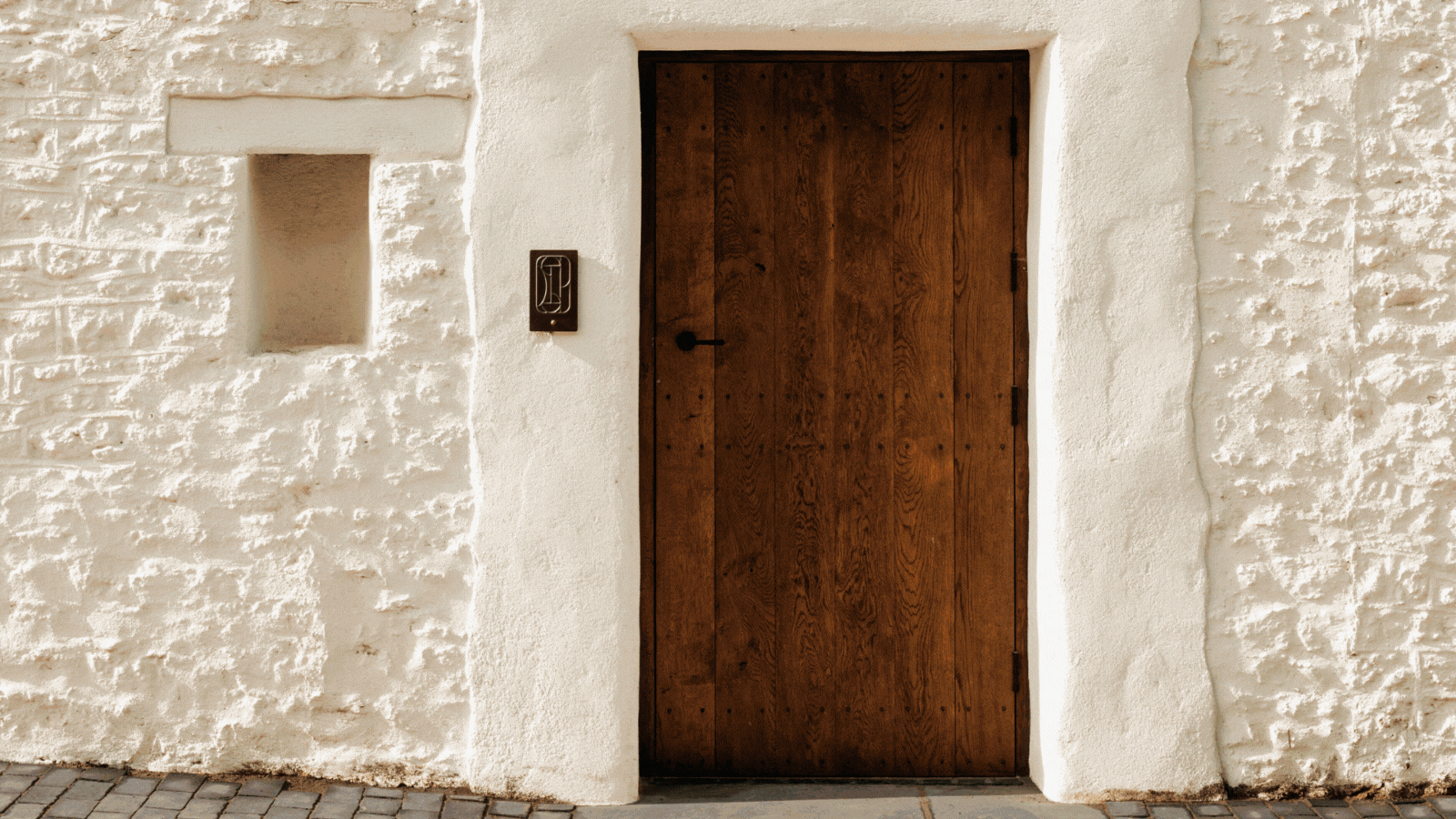 5 Lessons in Minimalist Country Interiors From Somerset&rsquo;s Coolest Farm-to-Table Restaurant &mdash; A 16th-Century Inn Reborn as a Bathed-in-Sunshine, Characterful Hideout