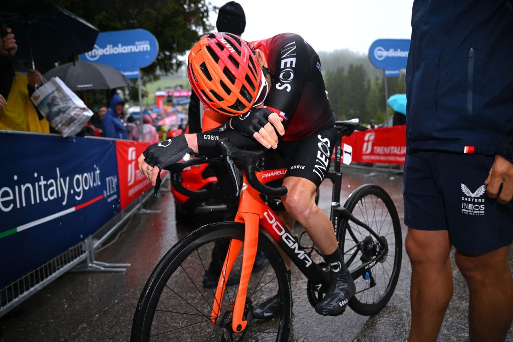 Tough day for Geraint Thomas (Ineos Grenadiers) who lost time and dropped one spot to third overall