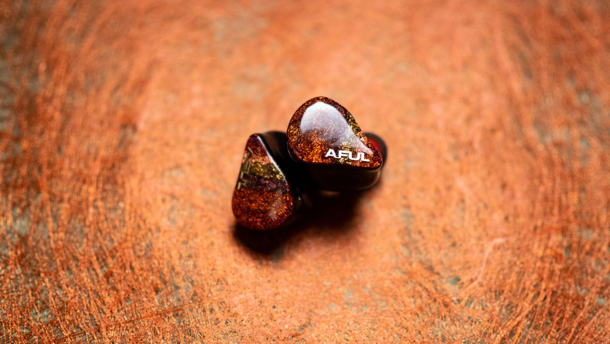 AFUL Performer 8 IEM