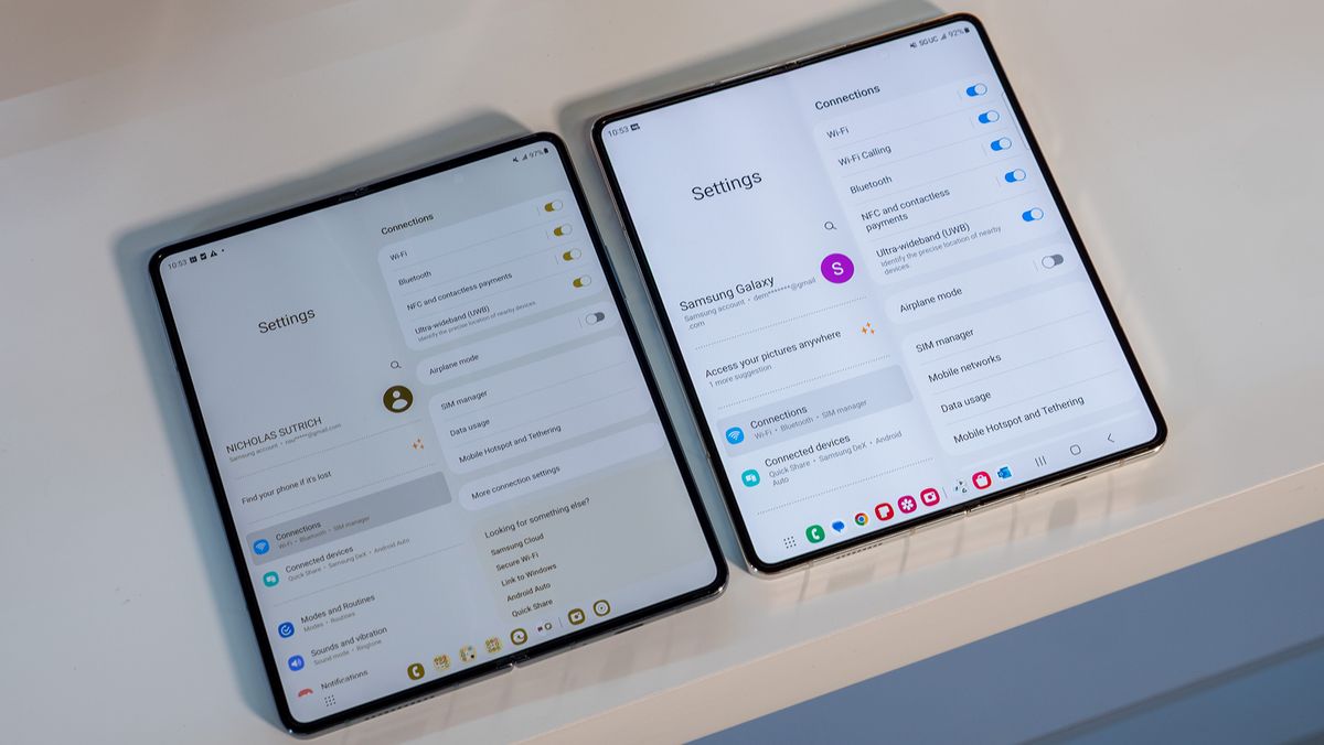 Comparing the display crease between the Samsung Galaxy Z Fold 4 and Fold 5
