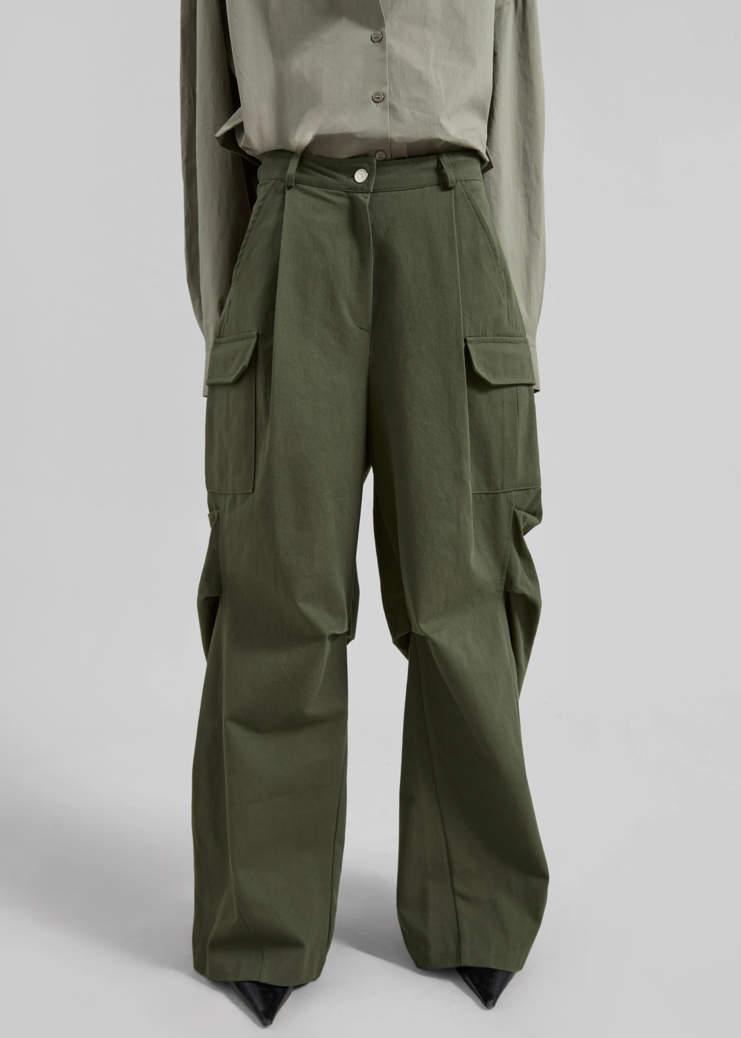 Green cargo pants