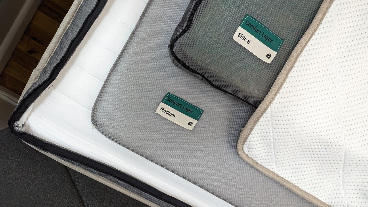 Swappable layers of the Eva Premium Adapt Mattress
