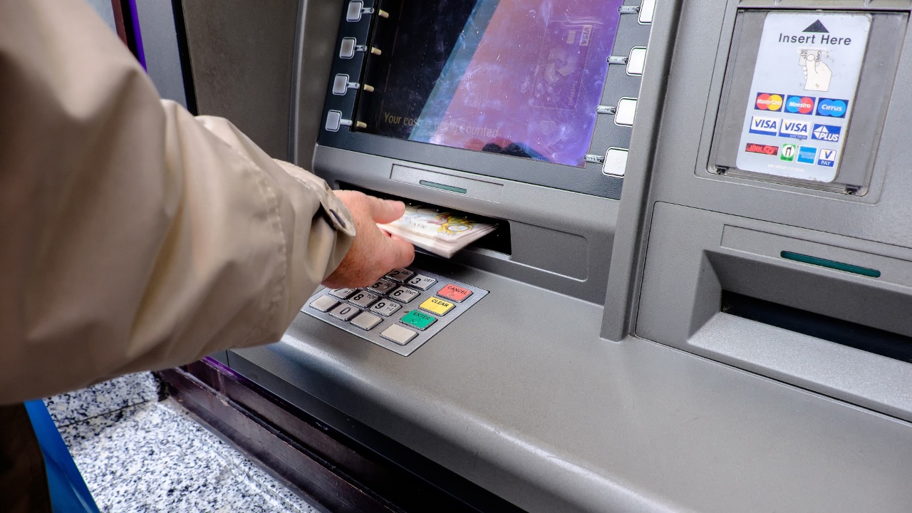 The Terrifying Cash Machine Scam That You Need To Know About | Marie ...