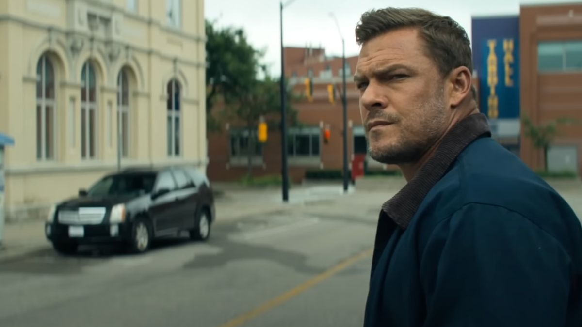 Alan Ritchson in the Reacher season 3 teaser trailer