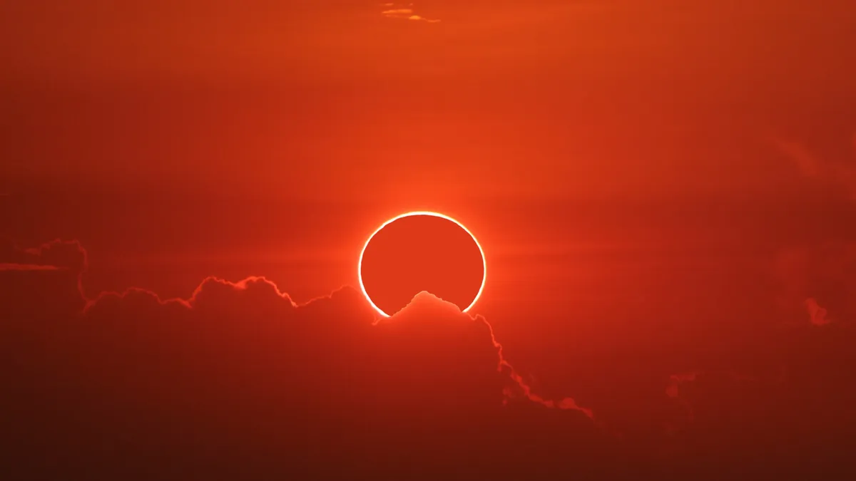 North America's 'ring of fire' eclipse XVN5pcgAtdxyKVFDt23qBn-1200-80.jpg