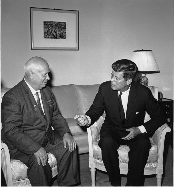 Soviet leader Khruschev and Kennedy