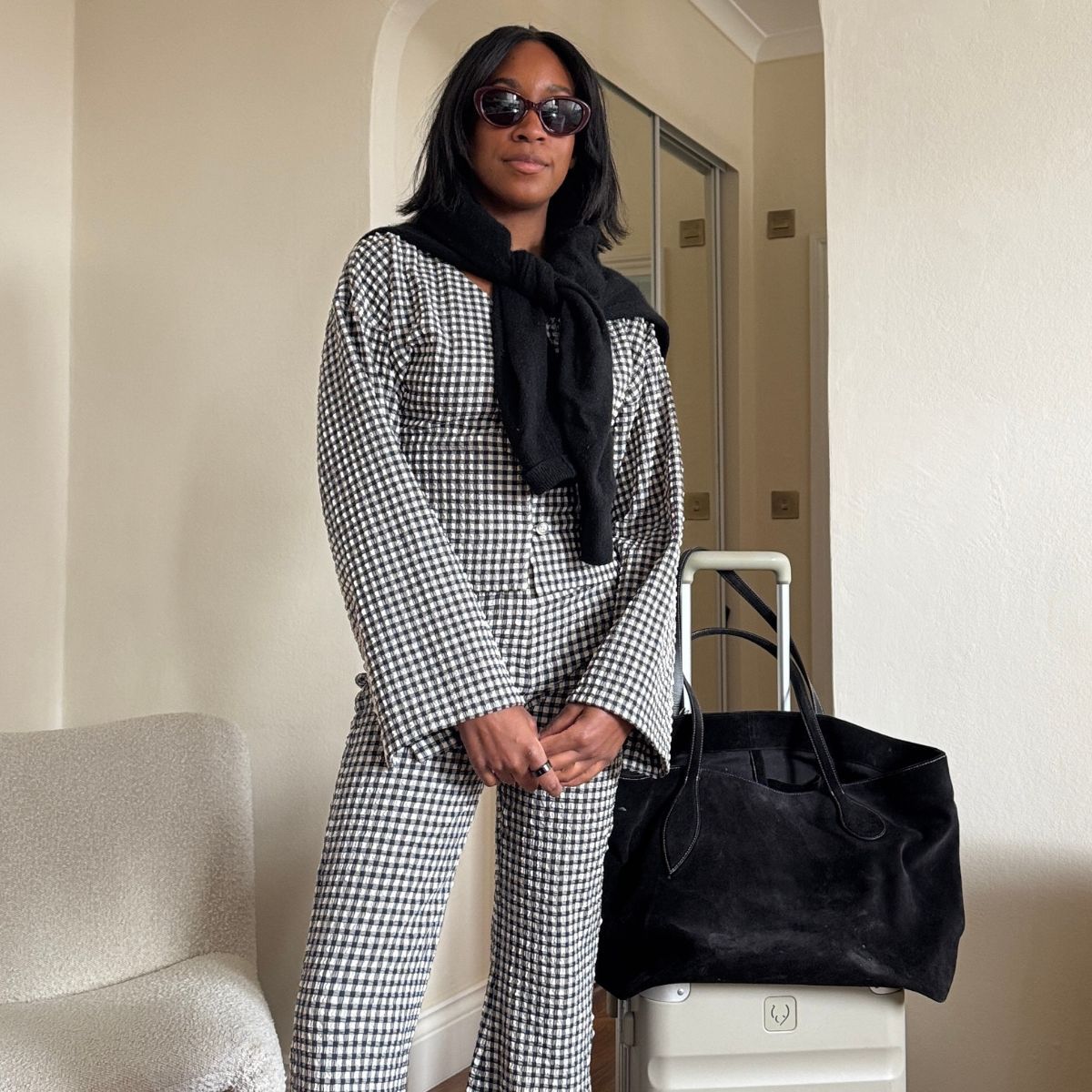  The Art of Airport Style: One Seasoned Editor on Why She Dresses Up for the Airport, and How to Do It 