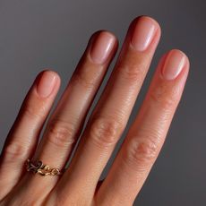 A picture of a Manucurist Active Smooth manicure