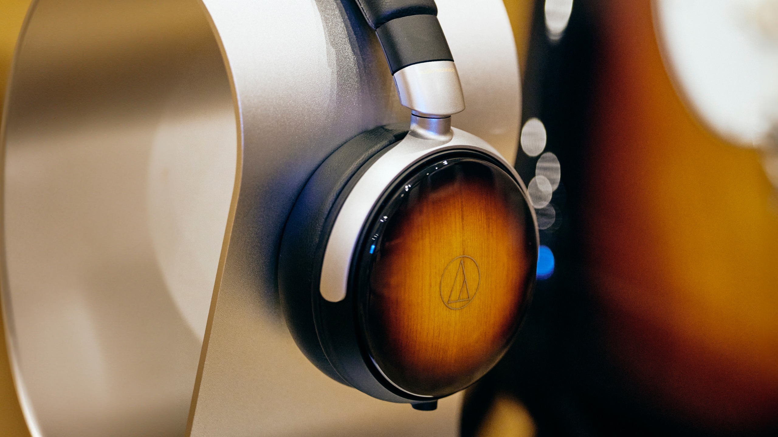 Audio-Technica ATH-WP900SE headphones