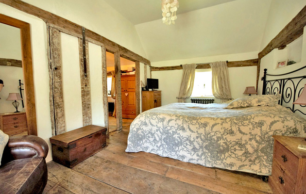 Master bedroom pic 14